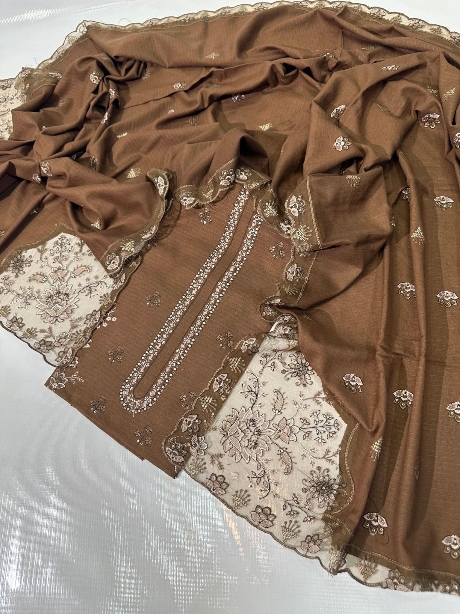 Dhanak Bana Dora Embroidered | Brown - Memon Clothes